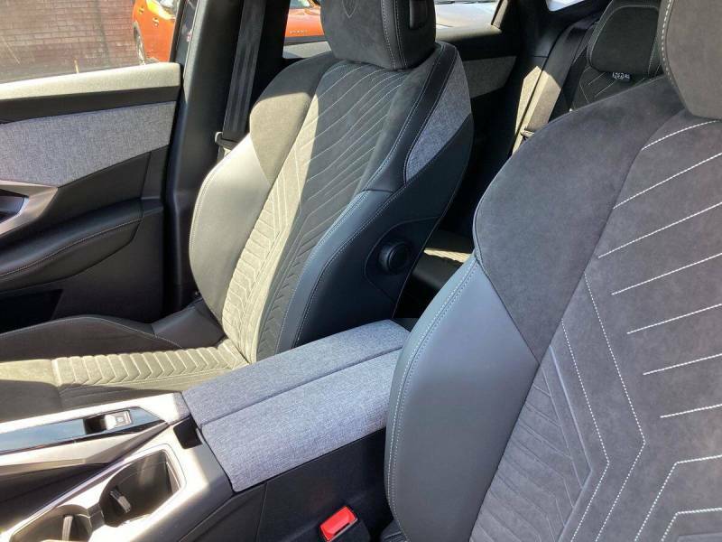 Peugeot  157Kw Gt 73Kwh - 2024 74 Black #10