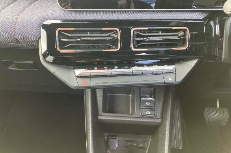 Renault 4 E-Tech 110Kw Techno 52Kwh Comfort Range Estate SP75VNX Grey #15