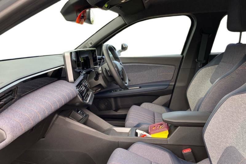 Renault 4 E-Tech 110Kw Techno 52Kwh Comfort Range WF75EOH Grey #3
