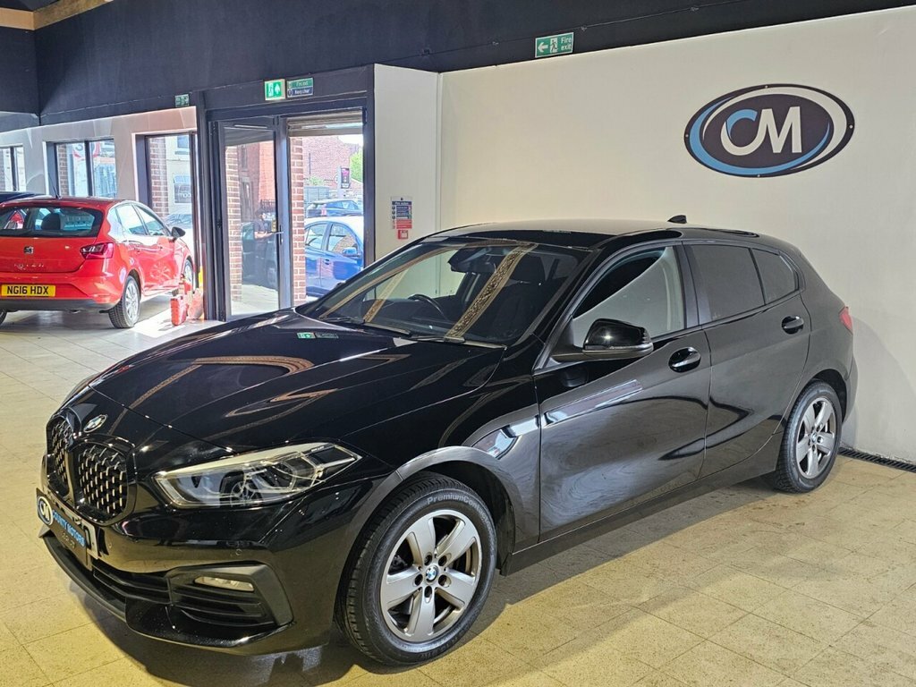 BMW 1 Series 1.5L Se Black #3