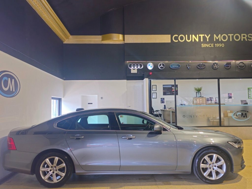 Volvo S90 2L Momentum Grey #2