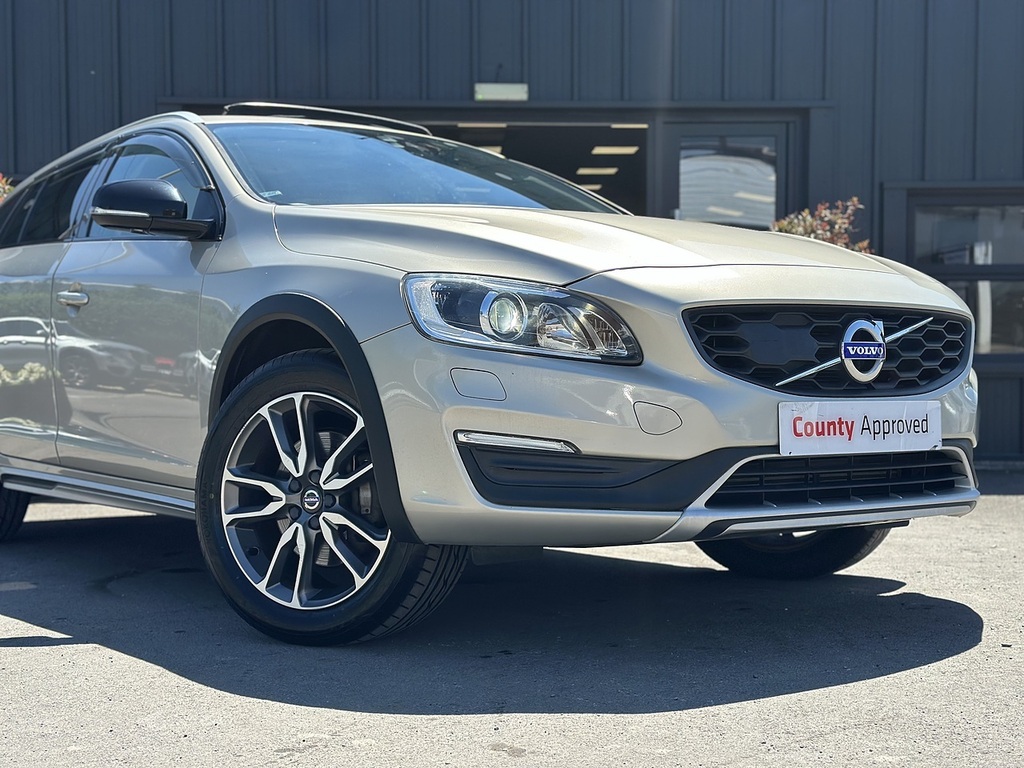 Volvo V60 Cross Country D4 Cross Country Awd Silver #4