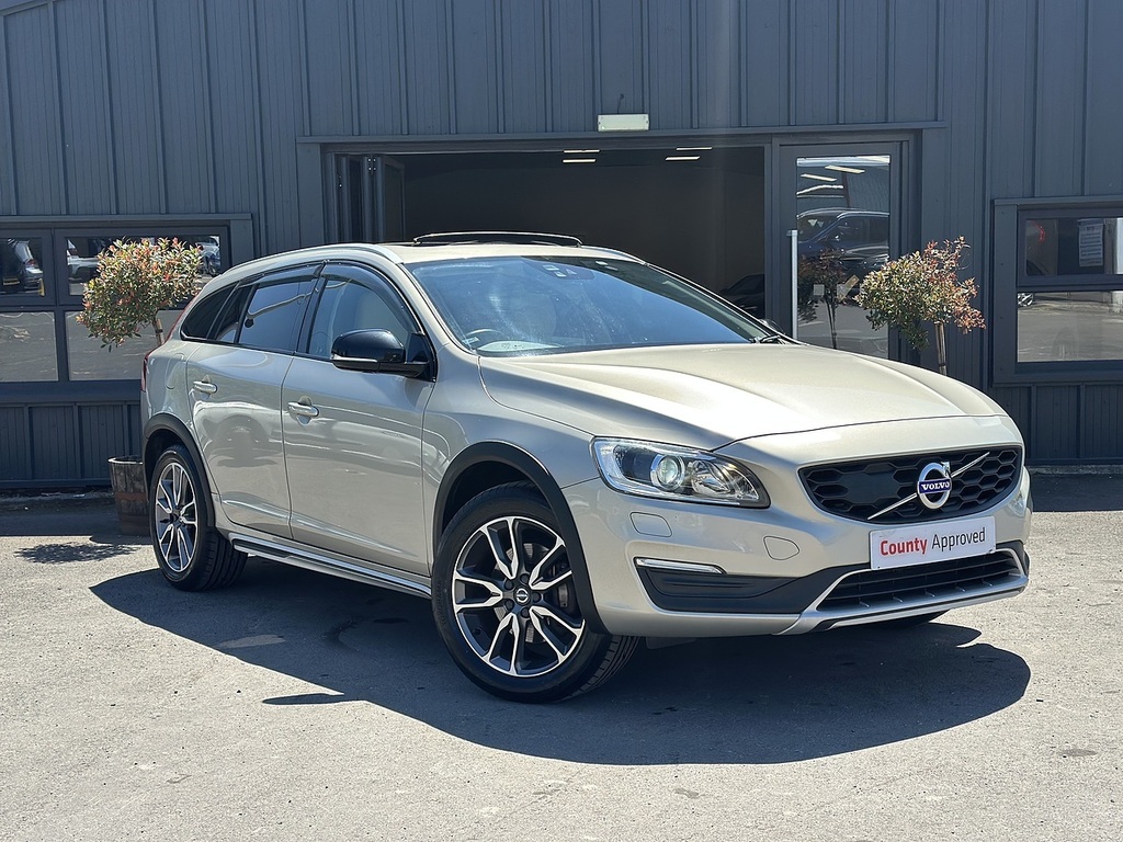 Volvo V60 Cross Country D4 Cross Country Awd Silver