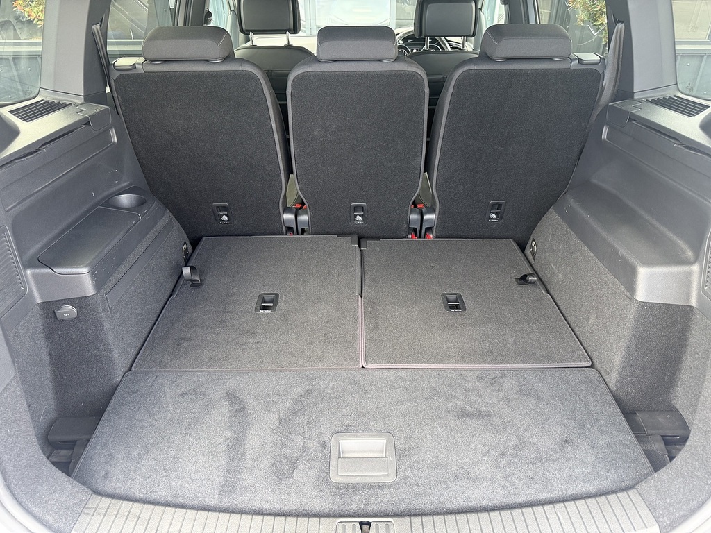 Volkswagen Touran Petrol Black #26