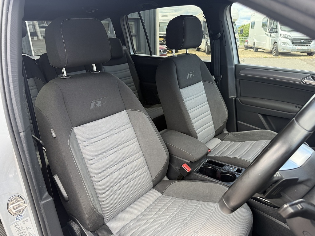 Volkswagen Touran Petrol Black #13