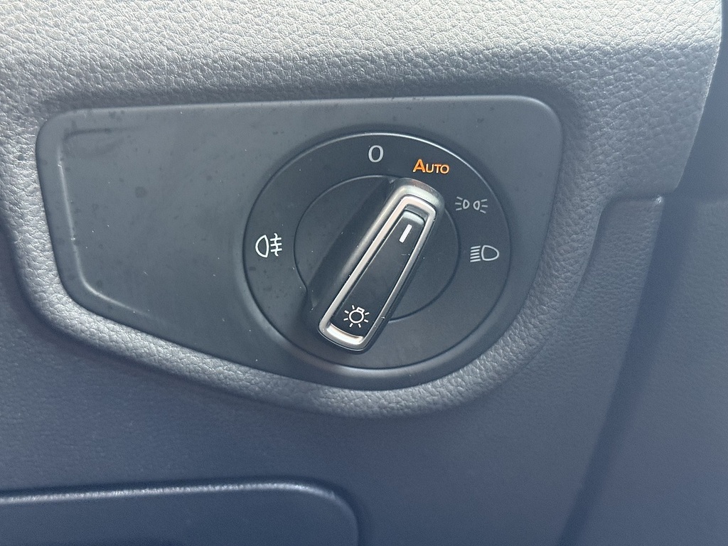 Volkswagen Touran Petrol Black #27