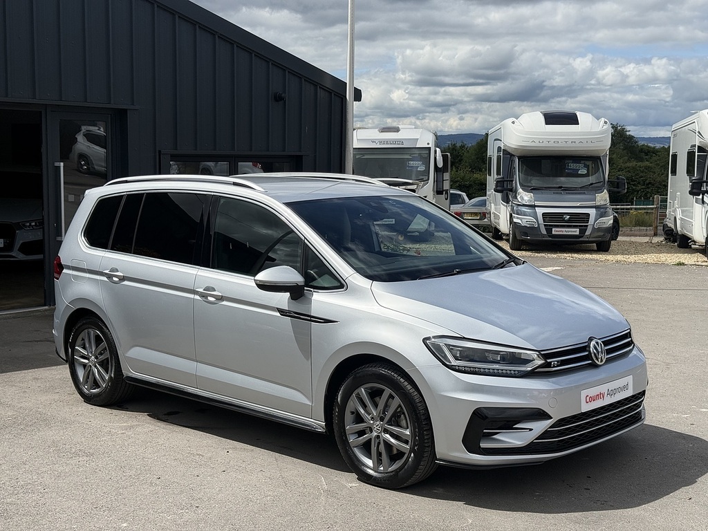 Volkswagen Touran Petrol Black #8
