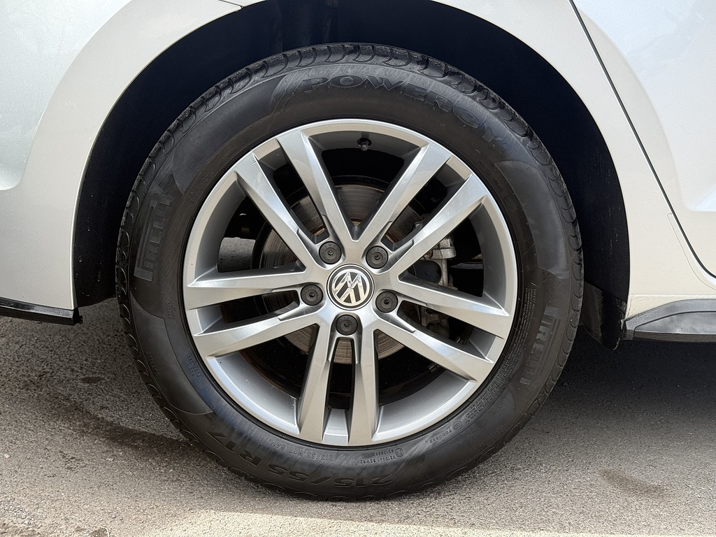 Volkswagen Touran Petrol Black #9