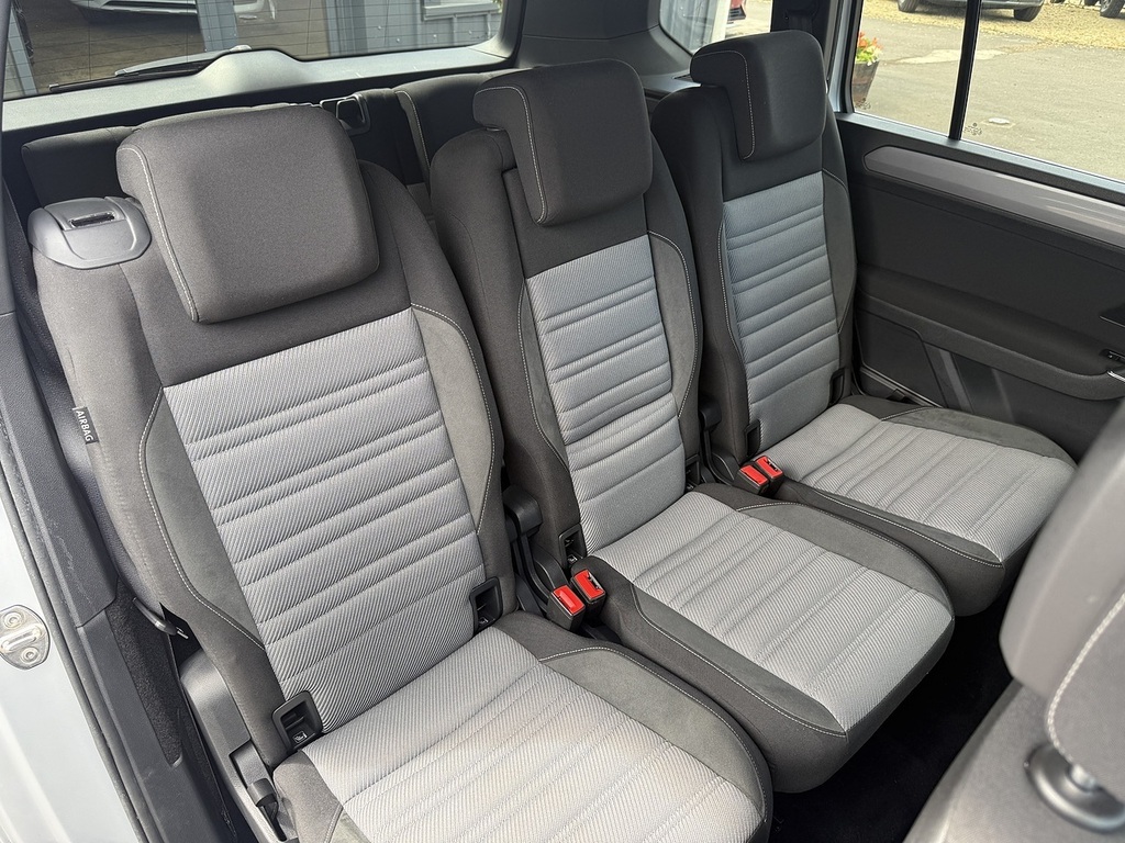 Volkswagen Touran Petrol Black #14
