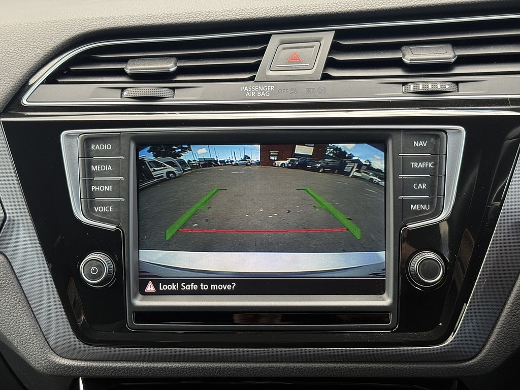 Volkswagen Touran Petrol Black #38