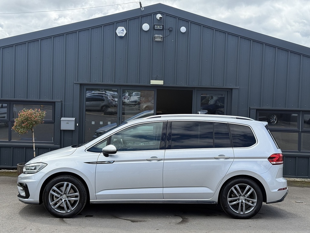 Volkswagen Touran Petrol Black #12