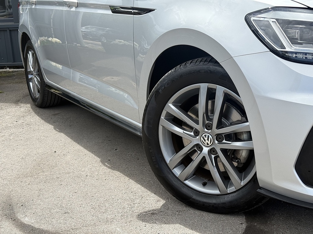 Volkswagen Touran Petrol Black #10