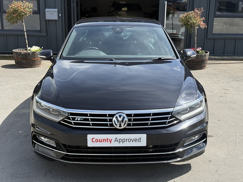 Volkswagen Passat R Line Tsi Dsg Black #2