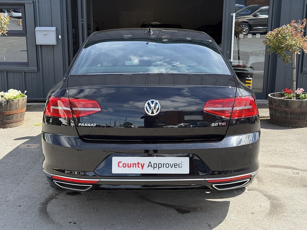 Volkswagen Passat 2.0 Tdi R Line Estate Dsg 150 Ps White #20