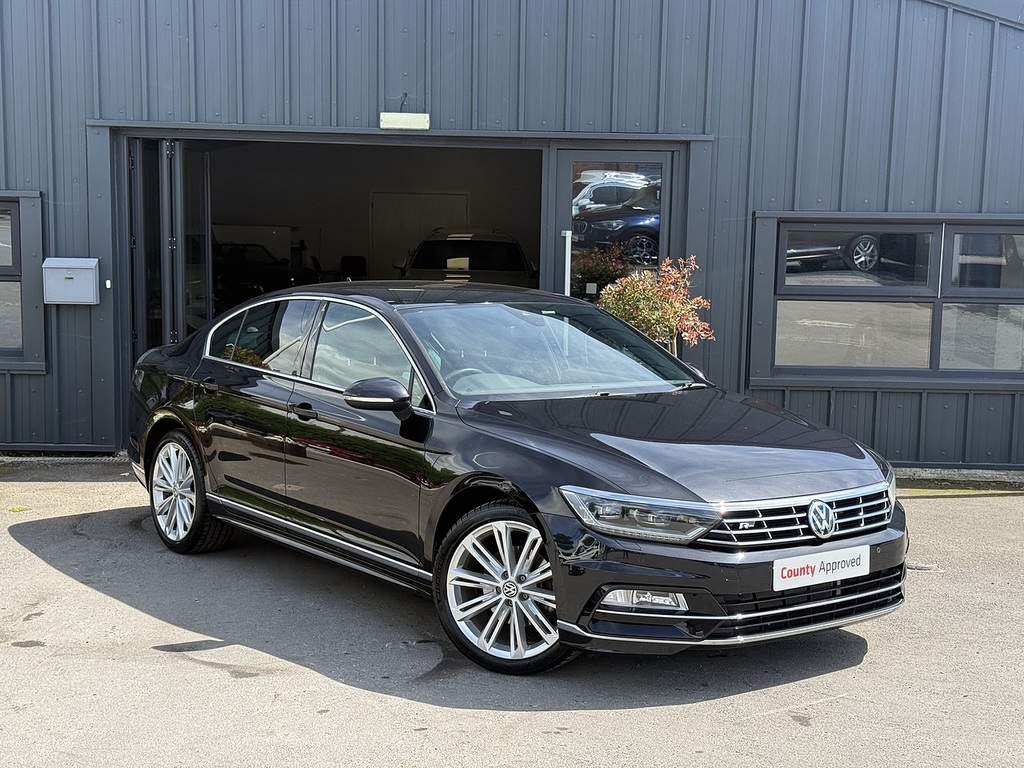 Volkswagen Passat R Line Tsi Dsg Black