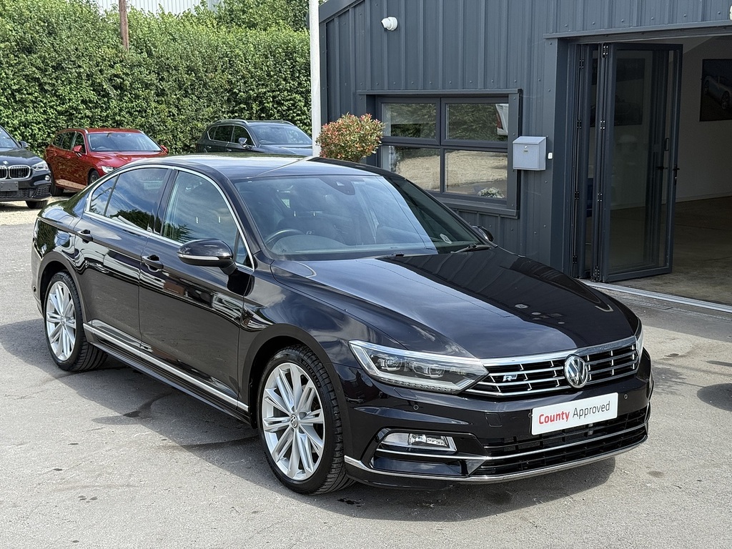 Volkswagen Passat 2.0 Tdi R Line Estate Dsg 150 Ps White #16