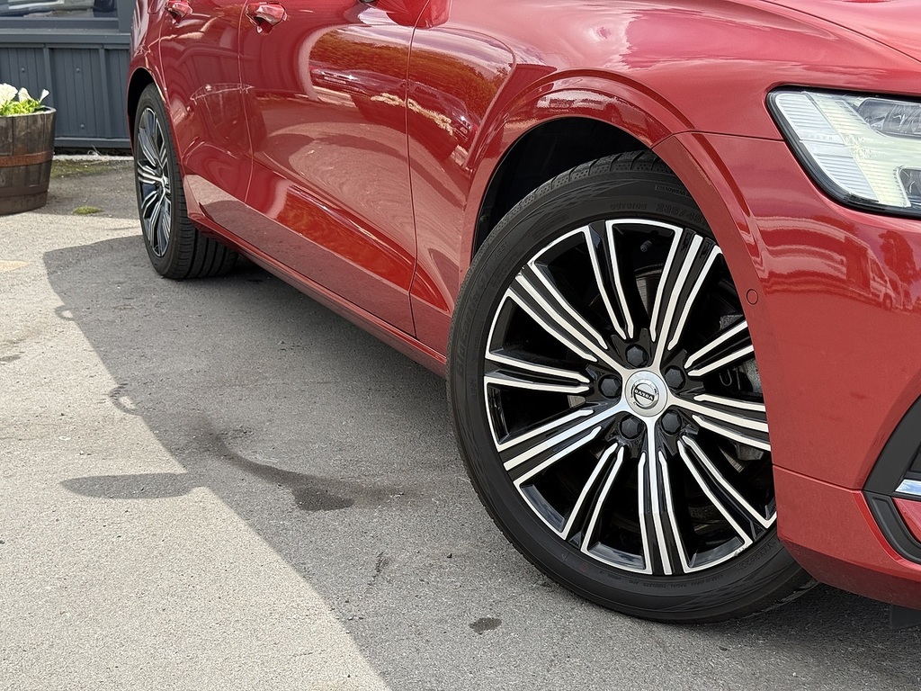 Volvo V60 T5 Inscription Pro Red #6