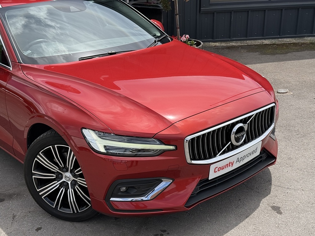 Volvo V60 T5 Inscription Pro Red #4