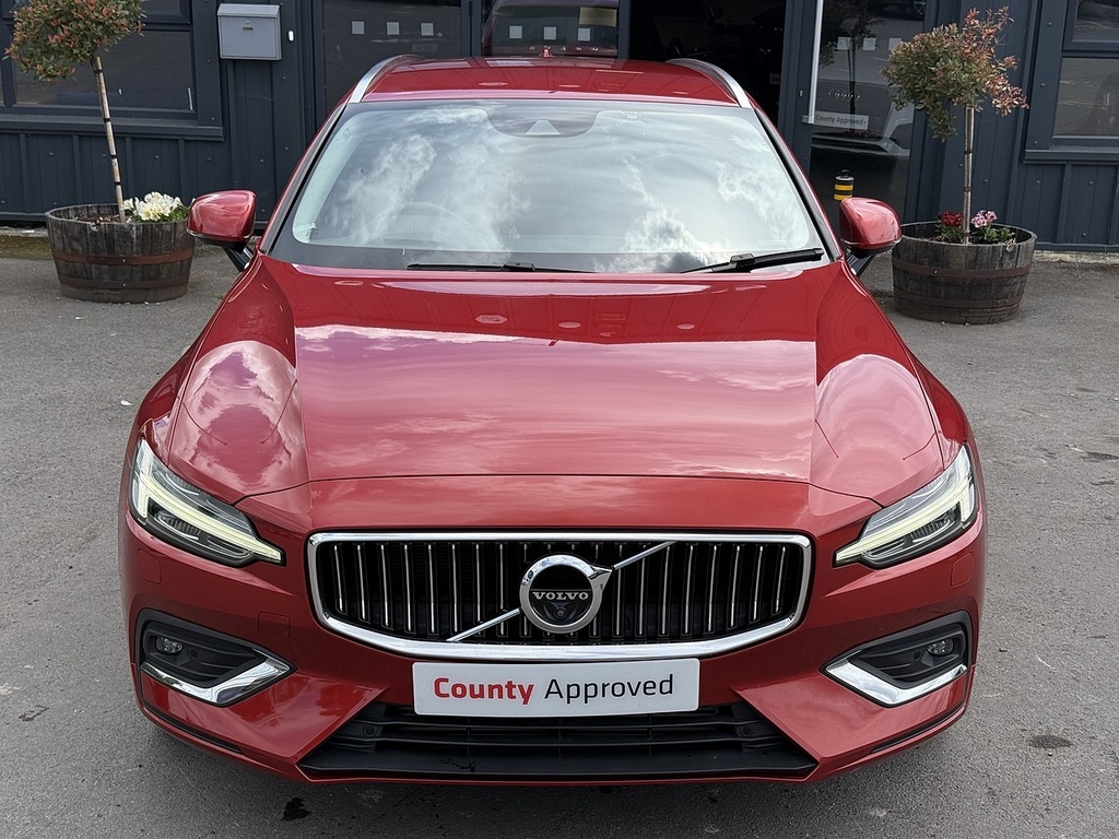 Volvo V60 T5 Inscription Pro Red #2