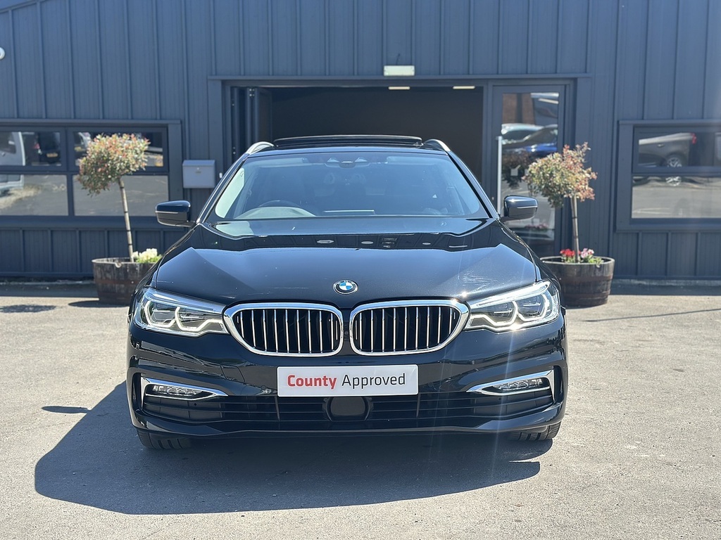 BMW 5 Series 520I Luxury Touring TR18PLX Black #2