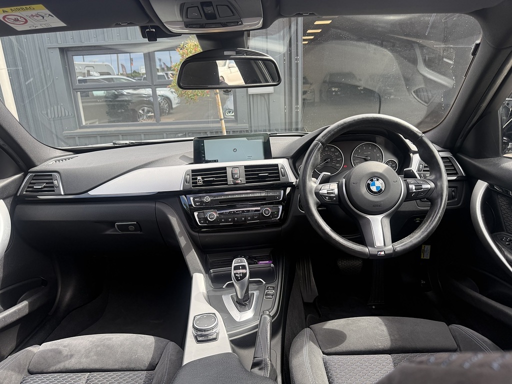 BMW 3 Series 320D M Sport Blue #28