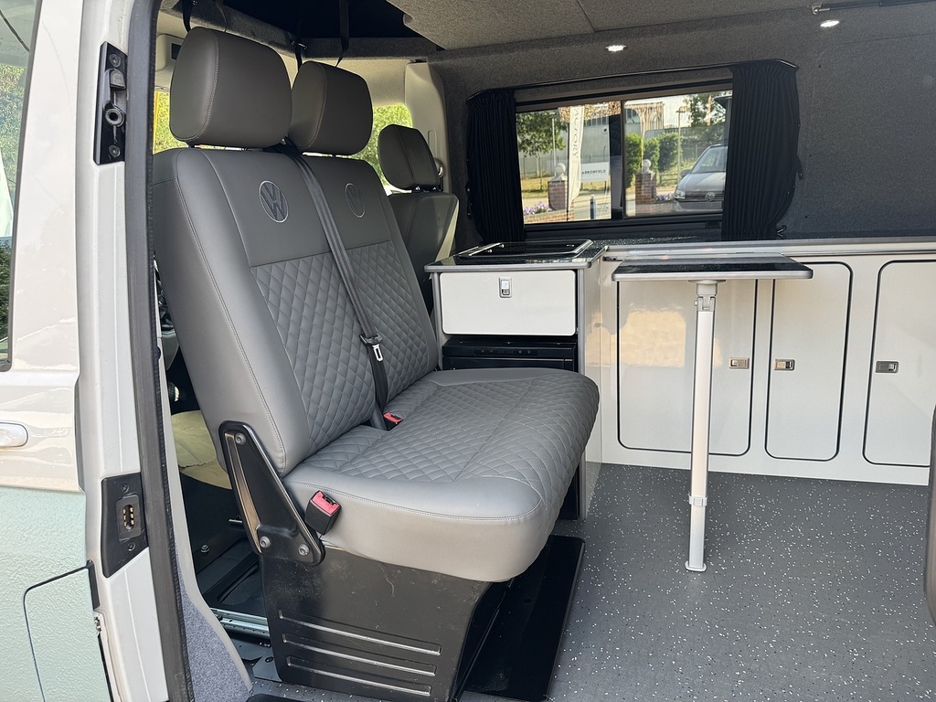 Volkswagen Transporter T6 T30 102 Lwb Blue #6