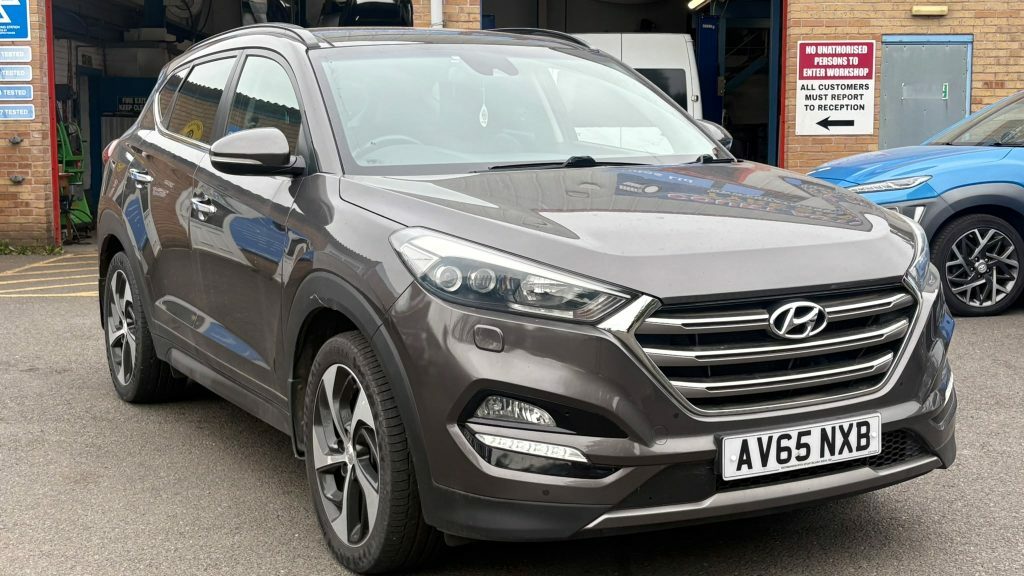 Hyundai Tucson 1.7 Crdi Blue Drive Premium Suv Black #1