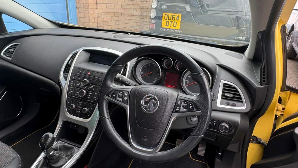 Vauxhall Astra GTC 2.0 Cdti 16V Sri KC13GTC #5