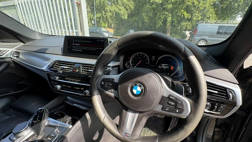 BMW 5 Series 520I Se Black #11