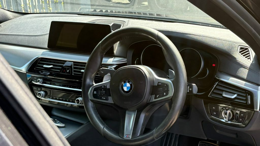 BMW 5 Series 520I Se Black #12