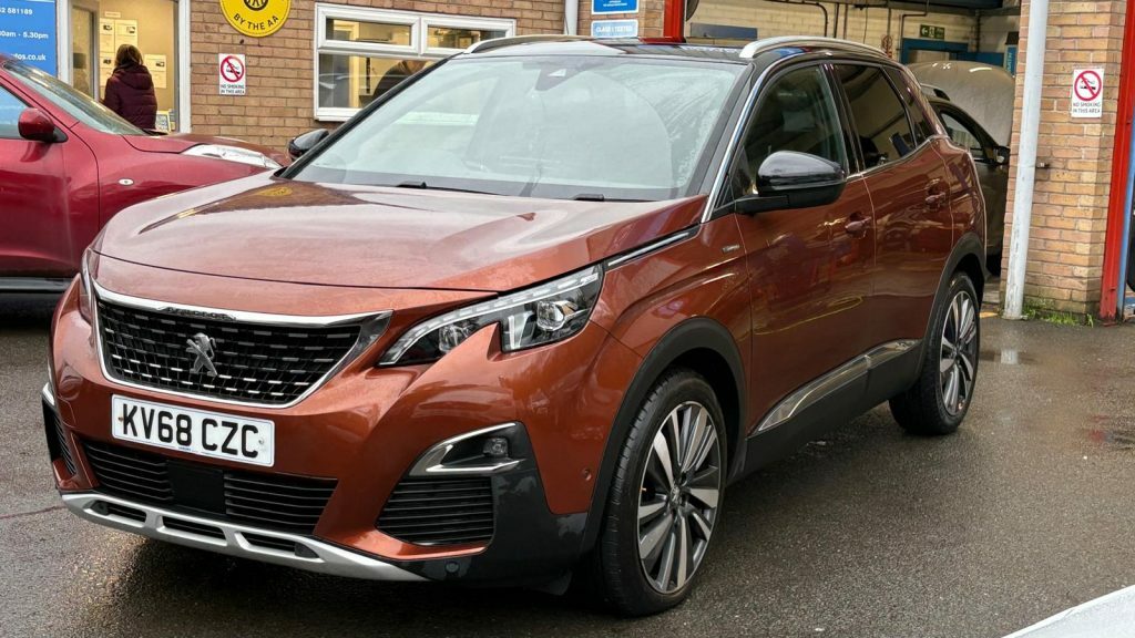 Peugeot 3008 1.5 Bluehdi Gt Line Premium #3