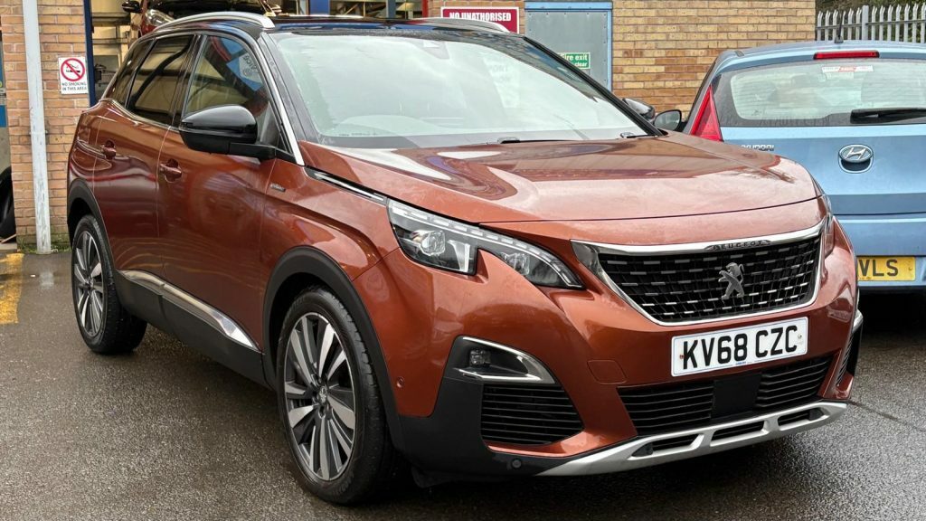Peugeot 3008 1.5 Bluehdi Gt Line Premium #4