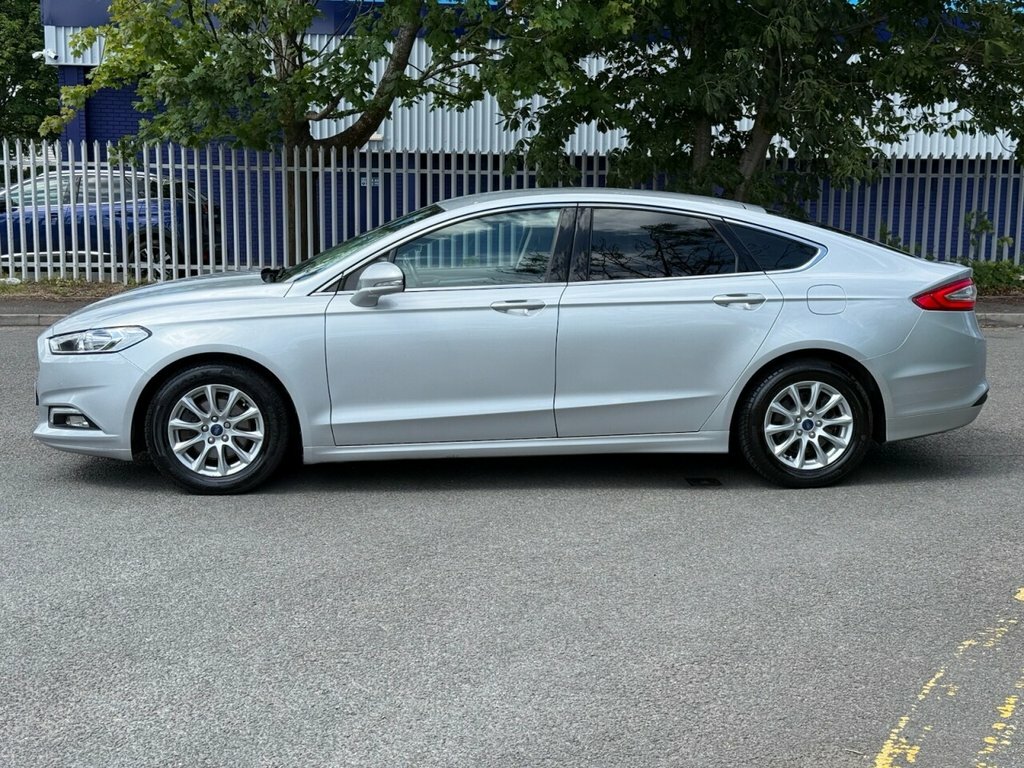 Ford Mondeo 2L Zetec Edition YM19EDF Silver #4