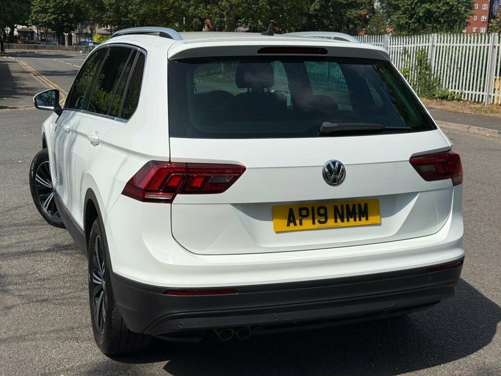 Volkswagen Tiguan 2L Se Navigation AP19NMM White #5