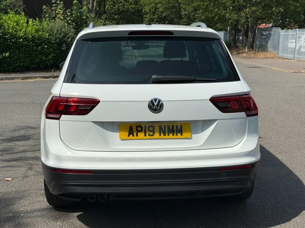Volkswagen Tiguan 2L Se Navigation AP19NMM White #6