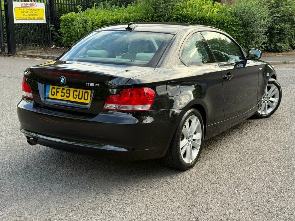 BMW 1 Series 2L Sport Black #6
