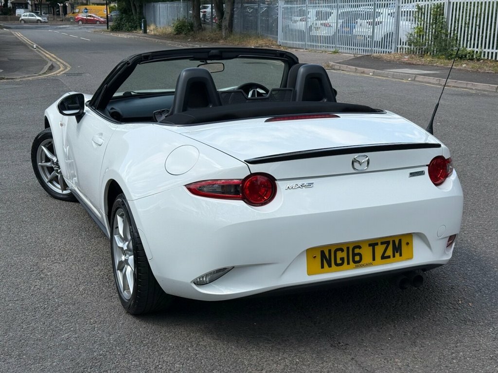 Mazda MX-5 1.5L Se White #5