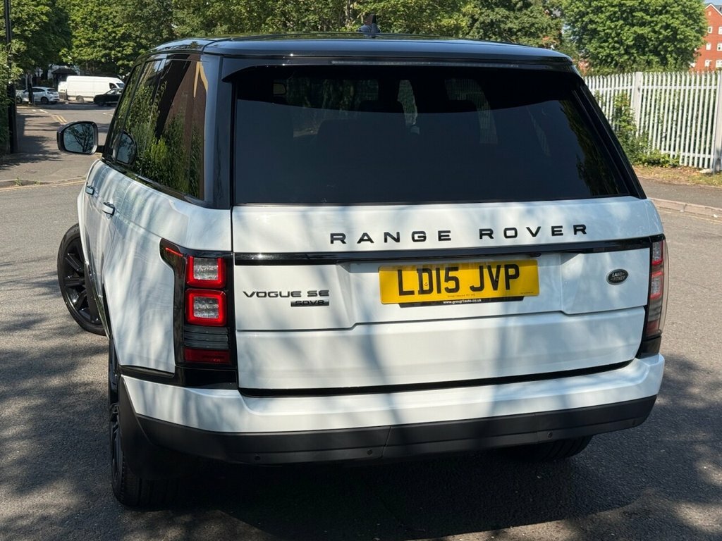 Land Rover Range Rover 4.4L Vogue Se White #5