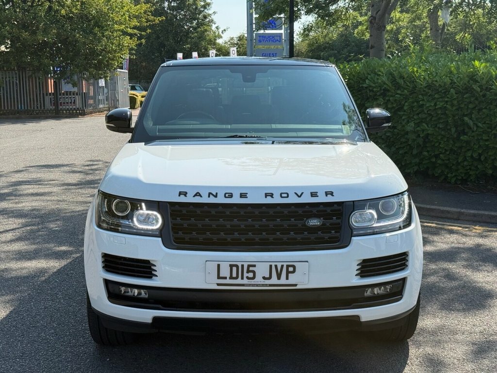 Land Rover Range Rover 4.4L Vogue Se White #2