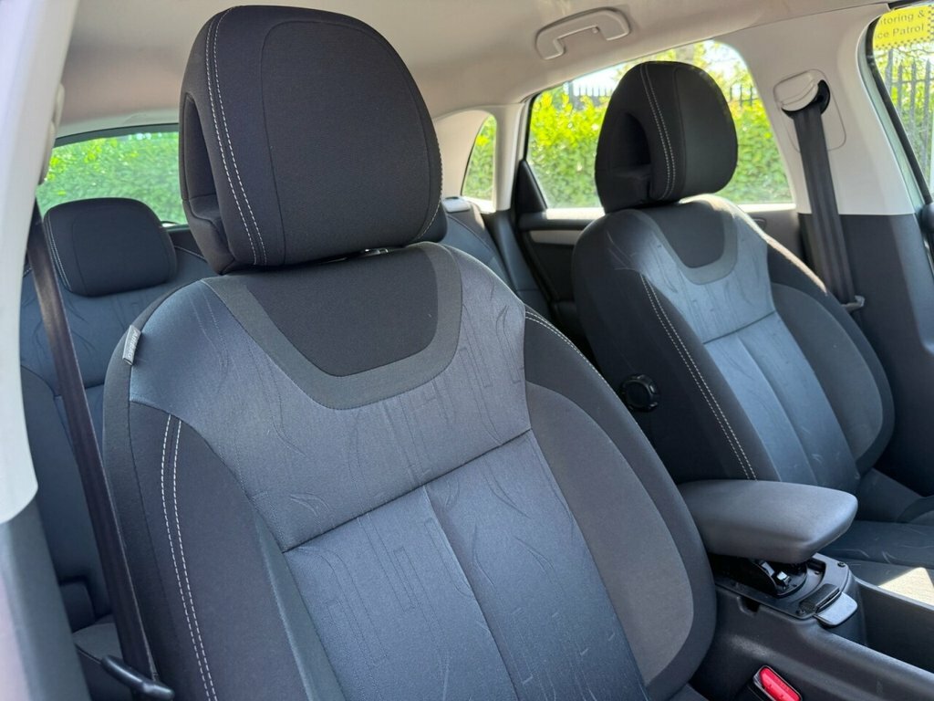 Citroen C4 1.6 E Black #8