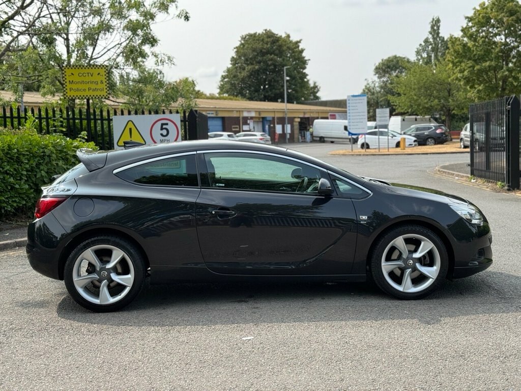 Vauxhall Astra GTC 1.4L Sri Black #3