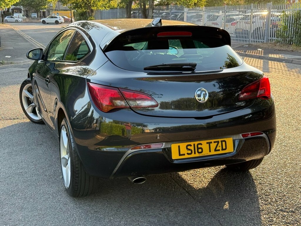 Vauxhall Astra GTC 1.4L Sri Black #4