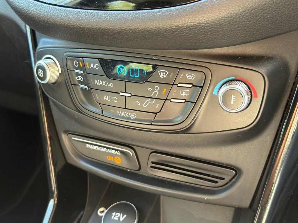 Ford B-Max B-max Titanium Navigator Black #18