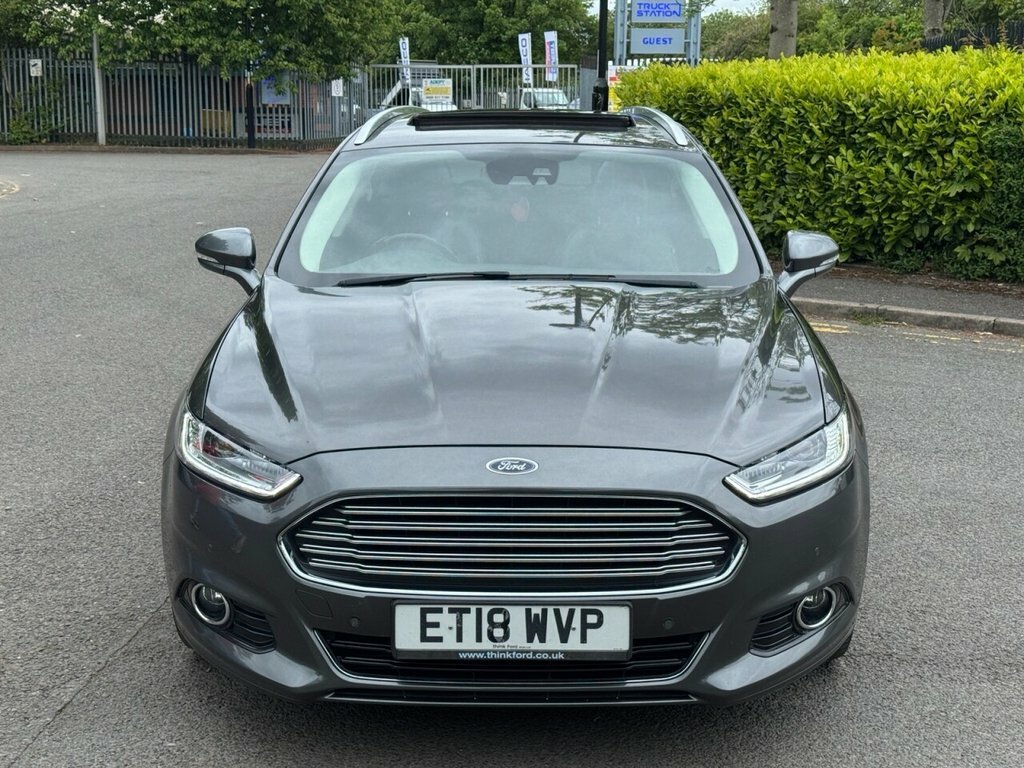 Ford Mondeo Hatchback Black #8
