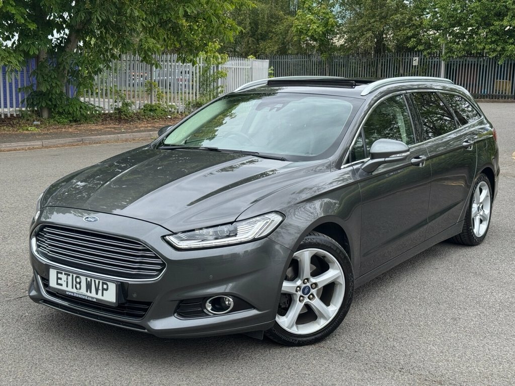 Ford Mondeo Hatchback Black #7