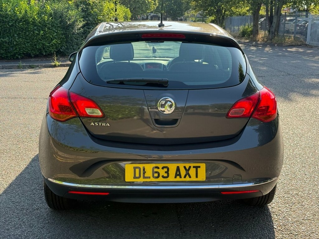 Vauxhall Astra 1.4L Exclusiv Grey #6