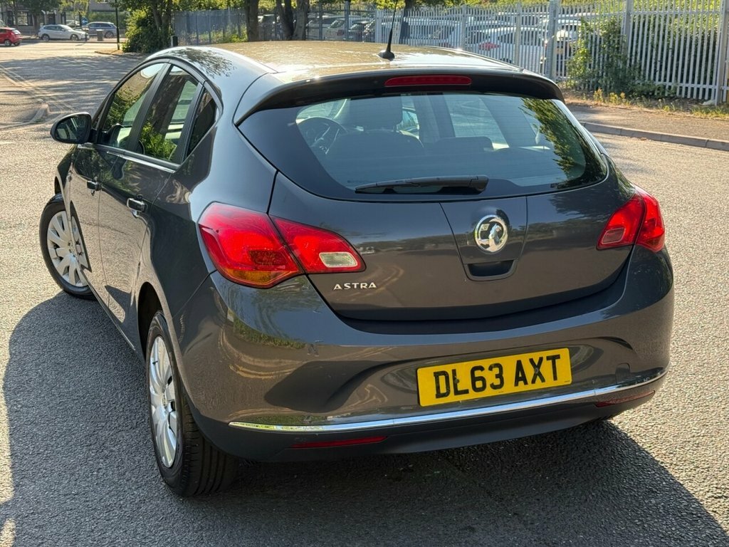 Vauxhall Astra 1.4L Exclusiv Grey #5