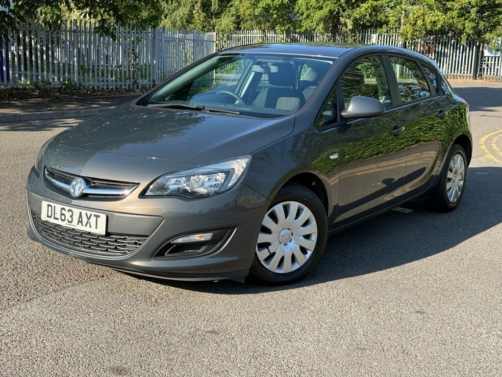 Vauxhall Astra 1.4L Exclusiv Grey #3