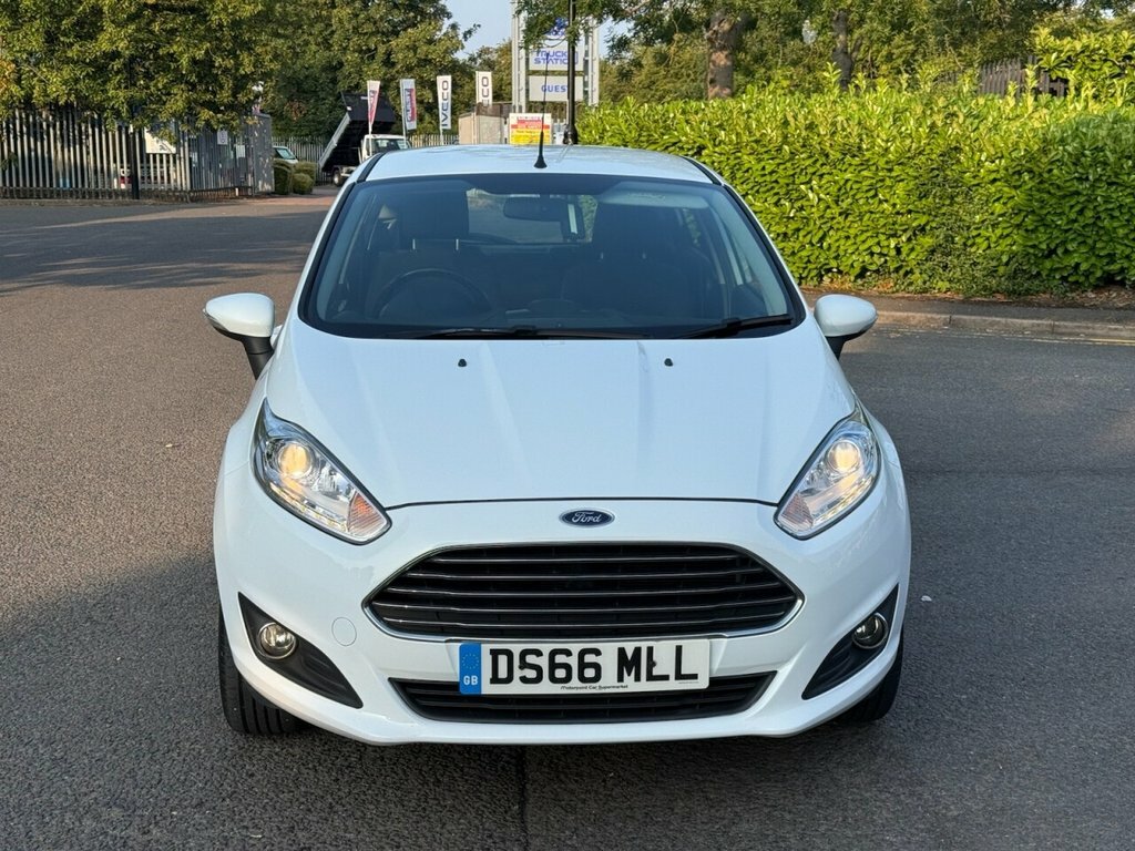 Ford Fiesta 1.3L Zetec White #2