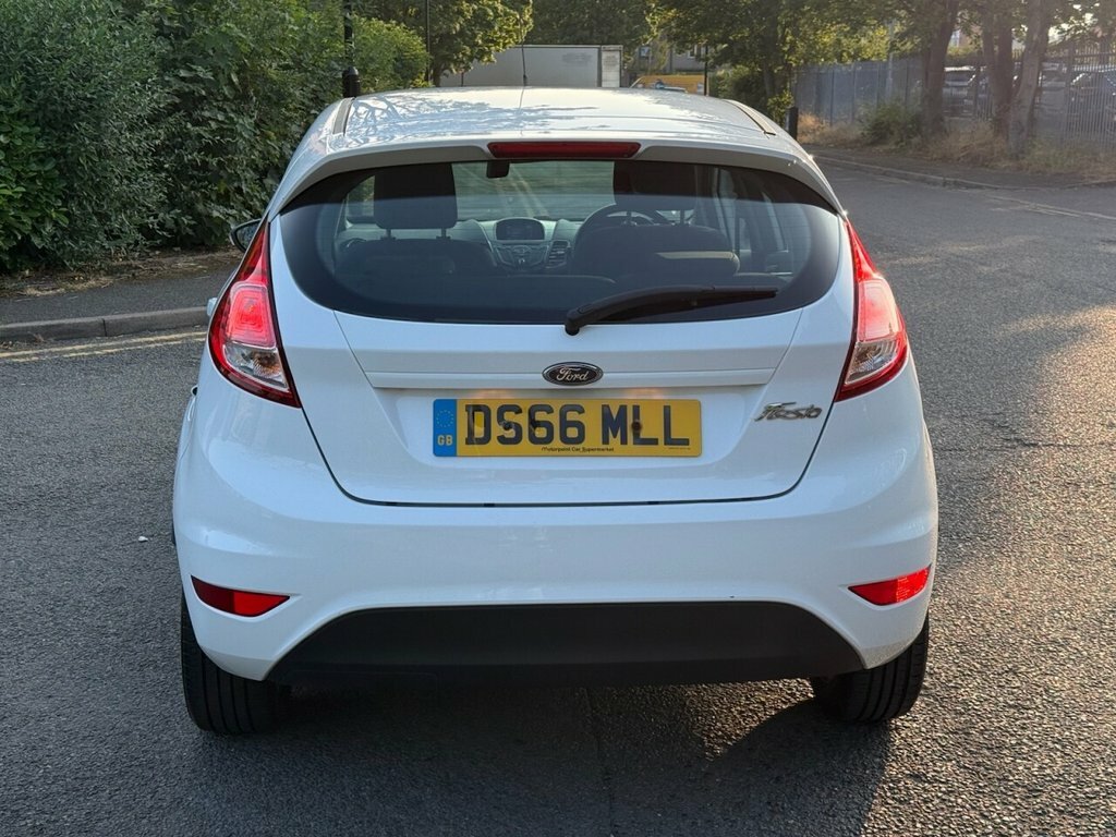 Ford Fiesta 1.3L Zetec White #6